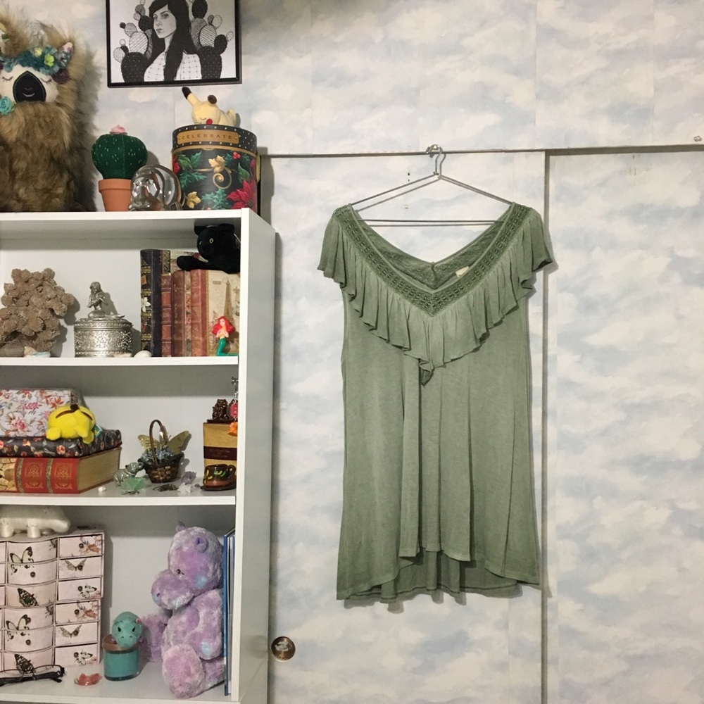 Faded Glory XL Green Ruffle Trim Top